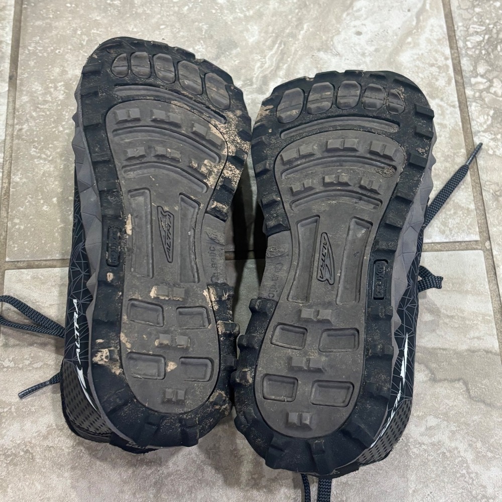 Altra Superior 4 Mens Trail Running Shoes Black Gray ALM1953G000 Size 7 - Picture 9 of 12